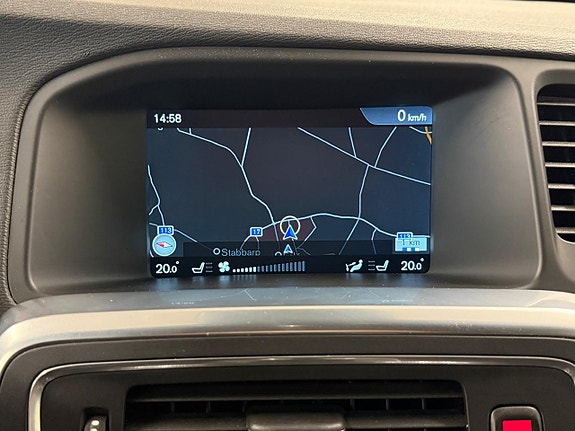 Volvo V60 Cross Country 24 of 27