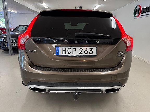Volvo V60 Cross Country 13 of 27