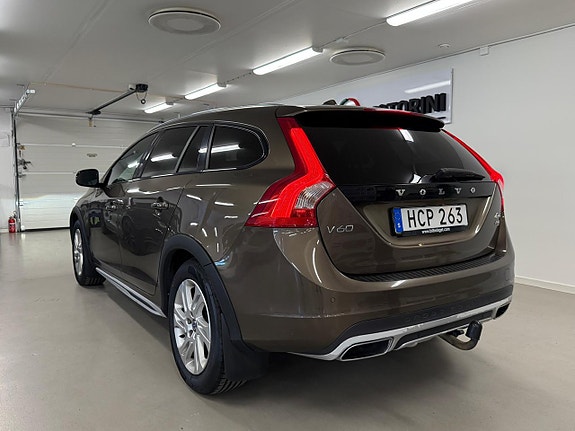 Volvo V60 Cross Country 5 of 27