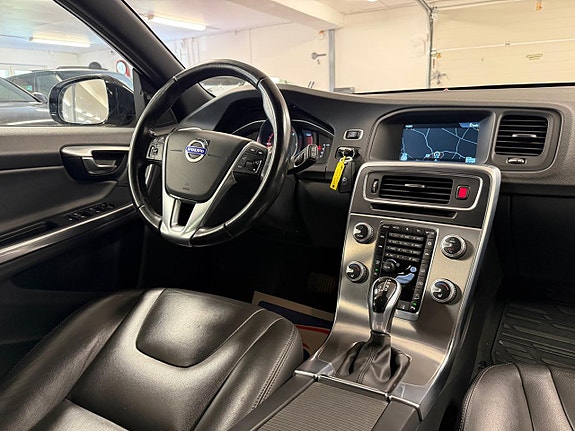 Volvo V60 Cross Country 19 of 27