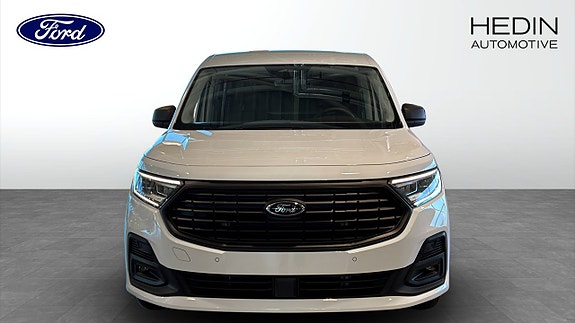 Ford Transit Connect 8 of 9