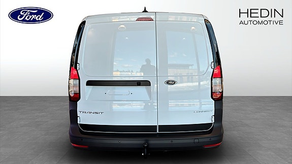 Ford Transit Connect 7 of 9