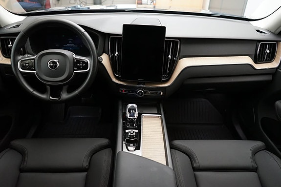 Volvo XC60 6 of 21