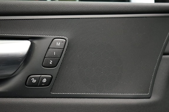 Volvo XC60 12 of 21