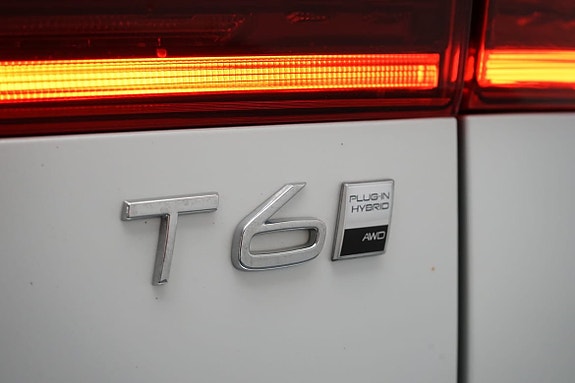 Volvo XC60 17 of 22