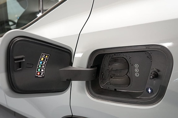 Volvo EX30 17 of 18