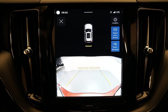 Volvo XC60 14 of 19