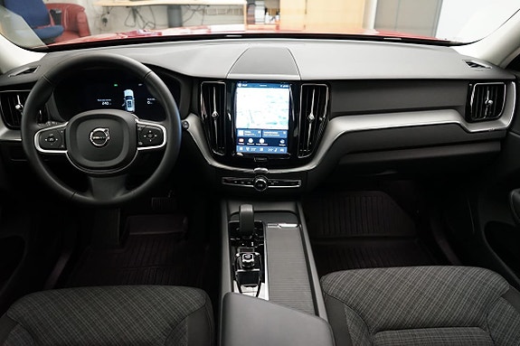 Volvo XC60 6 of 19
