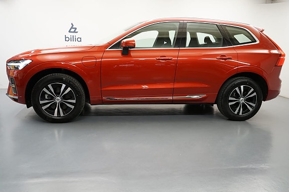 Volvo XC60 2 of 19