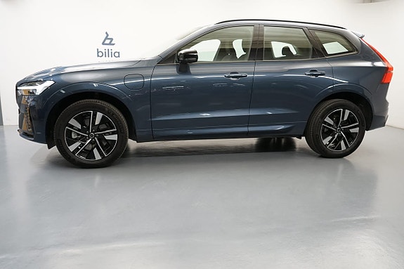 Volvo XC60 2 of 21