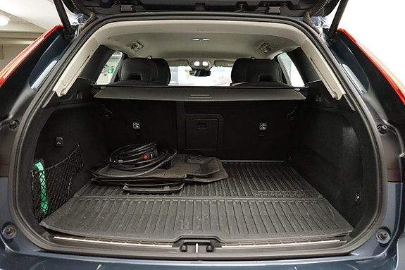 Volvo XC60 8 of 21