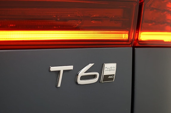 Volvo XC60 16 of 21