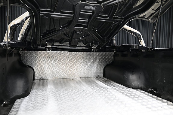 Volkswagen Amarok 7 of 25