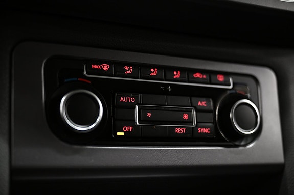 Volkswagen Amarok 17 of 25