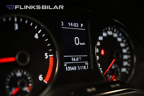 Volkswagen Amarok 12 of 25