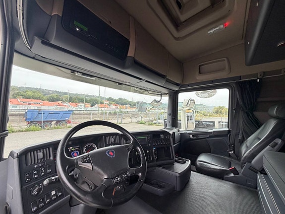 SCANIA G490 HMF 3220 K8 WINSCH KRANBIL TRIDEM 2 of 3