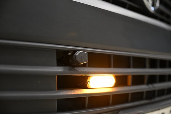 Volkswagen Caravelle 22 of 28