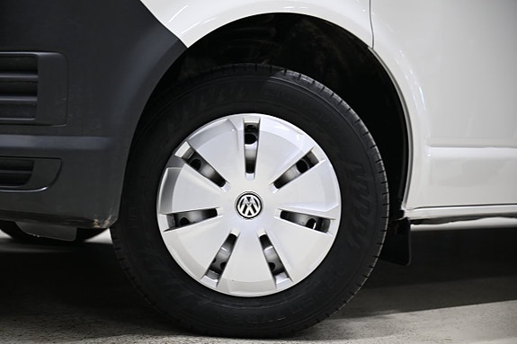 Volkswagen Caravelle 10 of 28