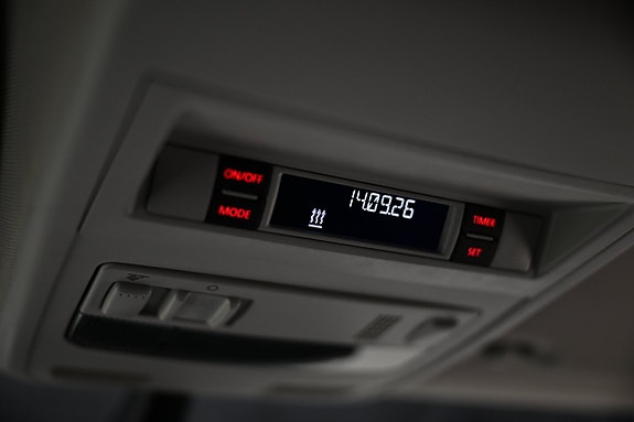 Volkswagen Caravelle 19 of 28