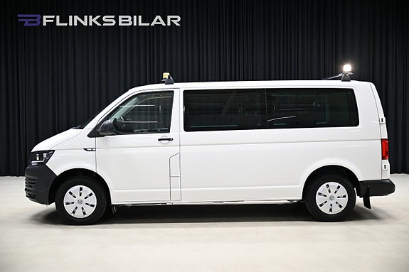 Volkswagen Caravelle 3 of 28
