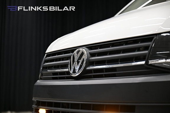 Volkswagen Caravelle 2 of 28