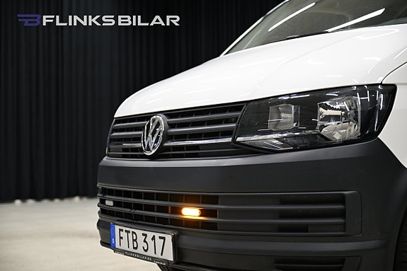 Volkswagen Caravelle 15 of 28