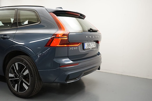 Volvo XC60 3 of 22