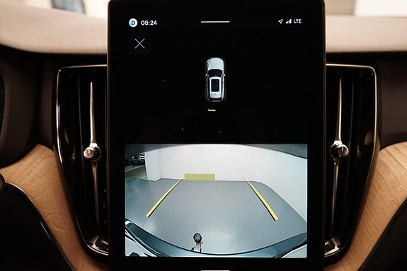 Volvo XC60 14 of 22
