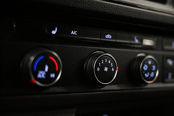 Volkswagen Crafter 25 of 30