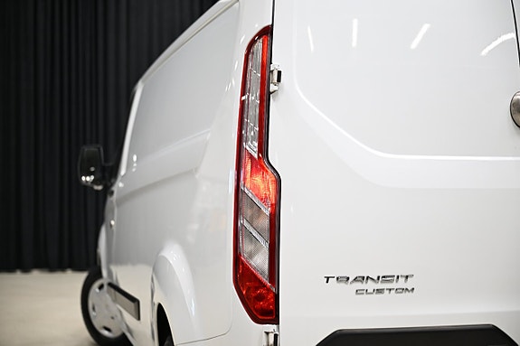 Ford Transit Custom 17 of 30