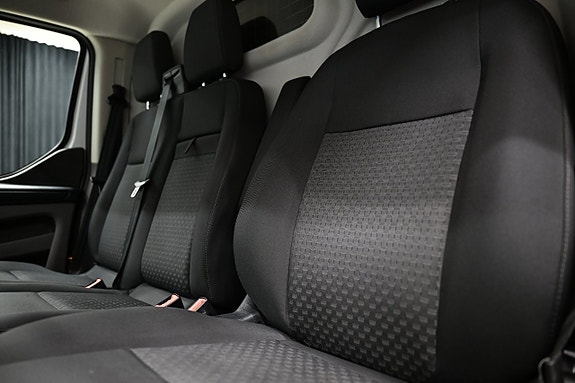 Ford Transit Custom 22 of 30