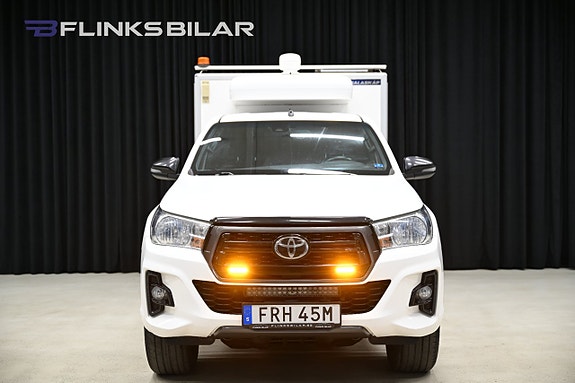 Toyota HiLux 20 of 30