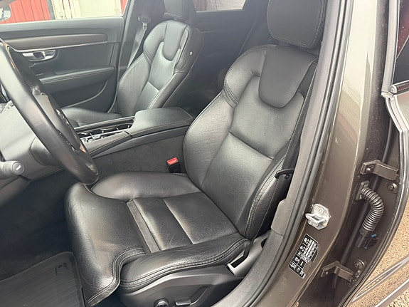 Volvo V90 Cross Country 3 of 4