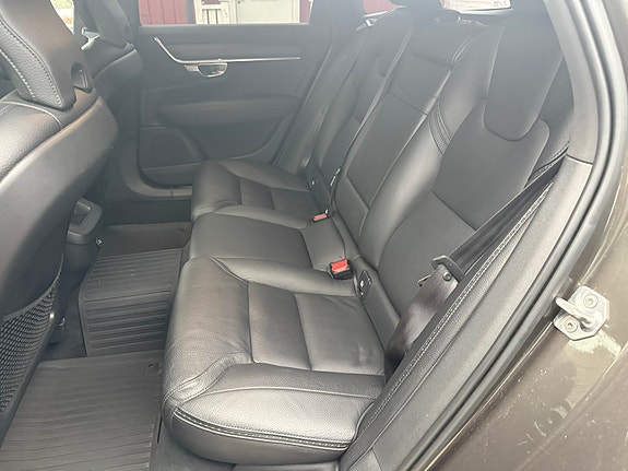 Volvo V90 Cross Country 4 of 4
