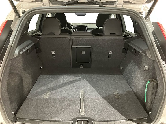 Volvo XC40 14 of 15