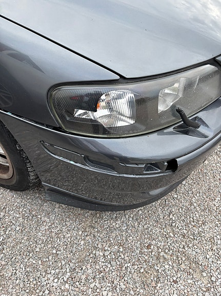 Volvo S60 2 of 10