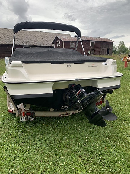 Regal 1800 LSR Bowrider – MerCruiser 4.3 V6 – trailer 5 of 6
