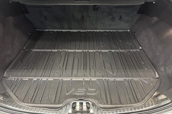 Volvo V60 13 of 19