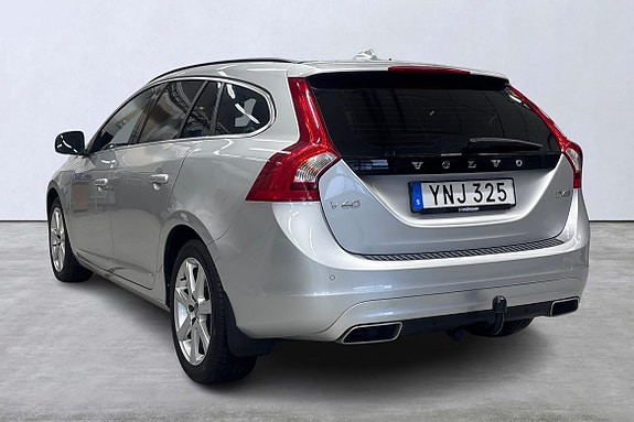 Volvo V60 4 of 19