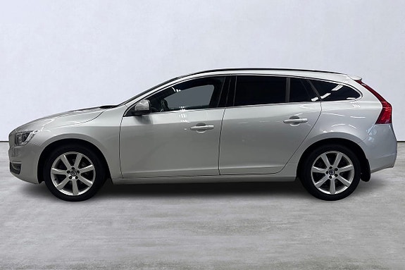 Volvo V60 2 of 19