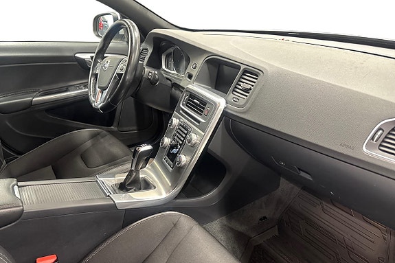 Volvo V60 10 of 19