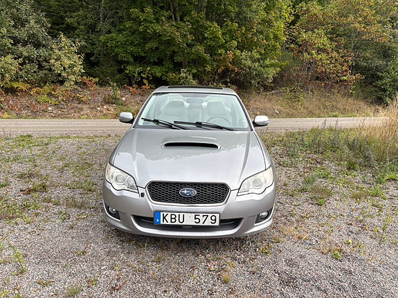 Subaru Legacy 2 of 2