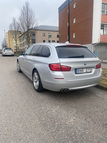 BMW 520d 2 of 3