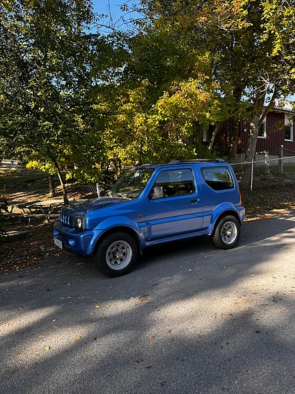 Suzuki Jimny 2 of 4