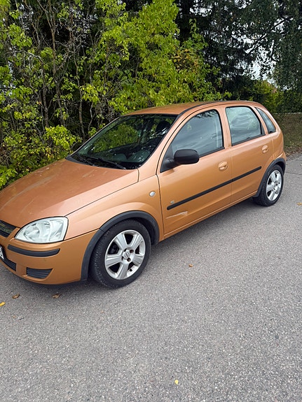 Opel Corsa 2 of 5