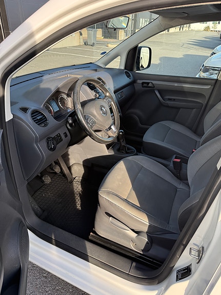 Volkswagen Caddy Maxi 5 of 7