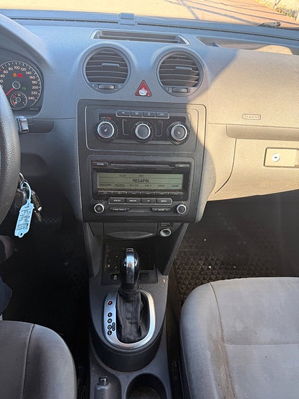 Volkswagen Caddy 17 of 18