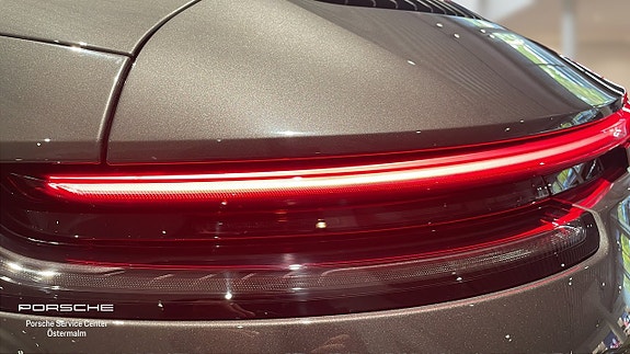 Porsche 911 Carrera S 10 of 19