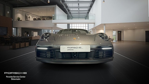 Porsche 911 Carrera S 7 of 19