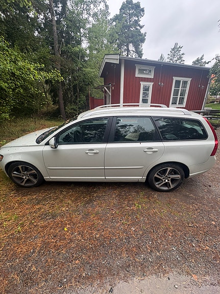 Volvo V50 3 of 3